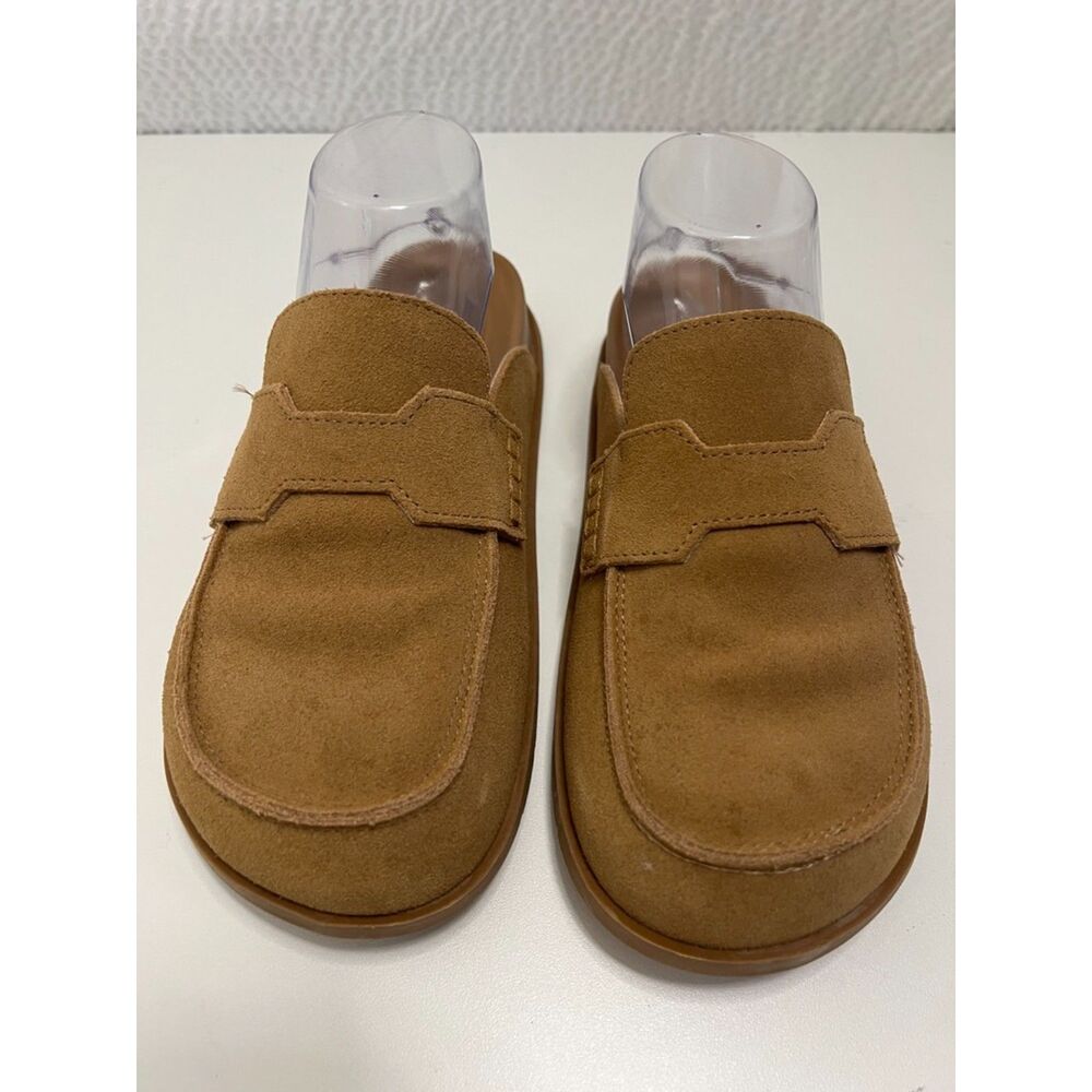 NWOT Project Cloud Almond Suede Platform Clogs. Size 8.5.